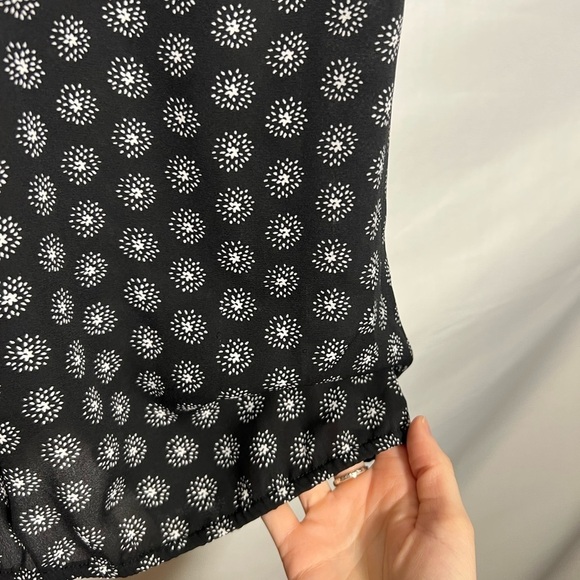 Loft Women’s Racerback Tank Top Star Burst Pattern - Picture 6 of 6